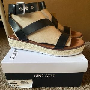 Nine West Chaya espadrille sandal Black Size 8 1” platform. Comfortable stylish